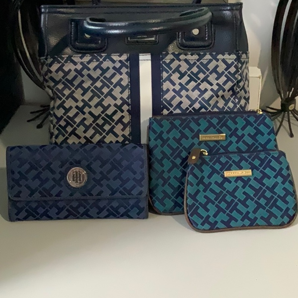 Tommy Hilfiger Blue Patterned Women's Bag Set